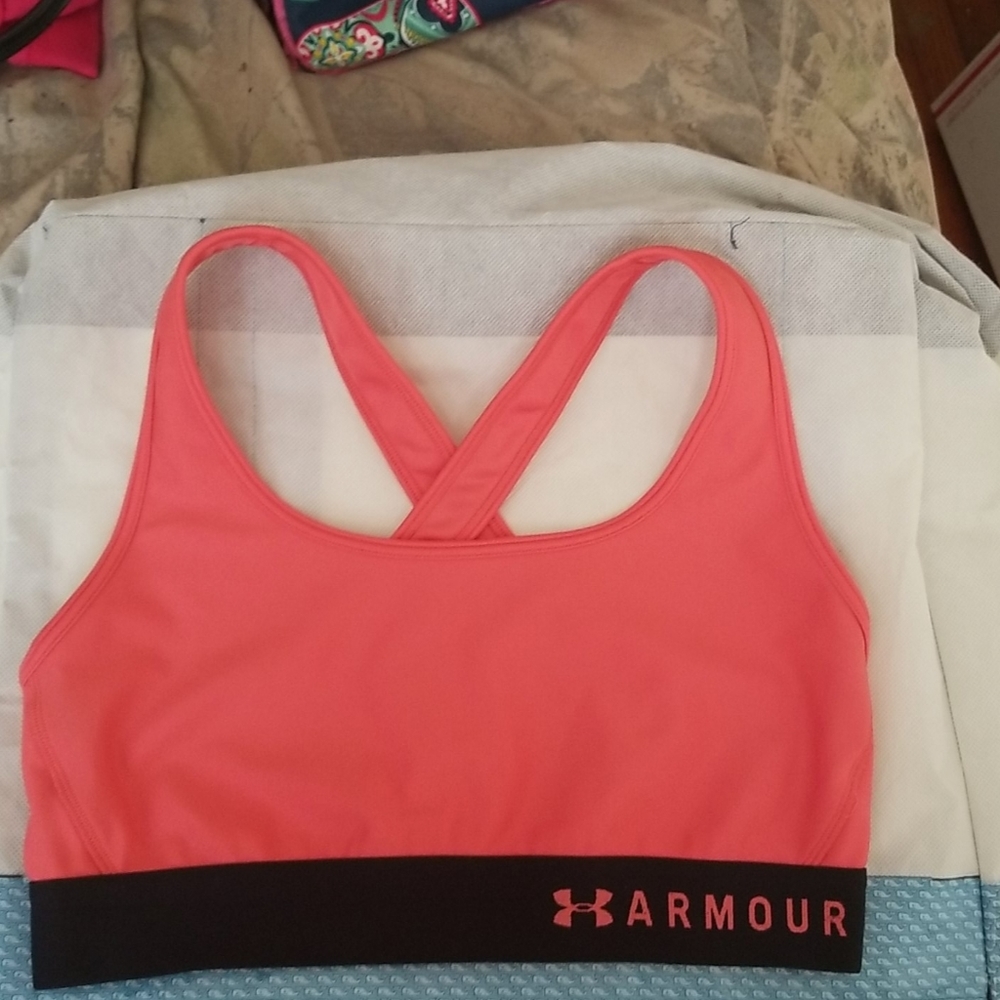 🤩 Under Armour Sports Bra 🤩